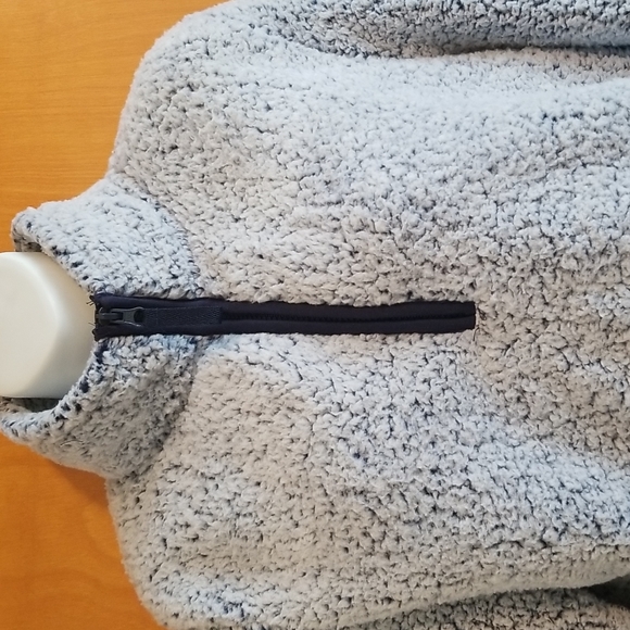 NEW Serra Ladies Quarter Zip Sherpa Pullover Pouch Pocket Size Small - Picture 2 of 10